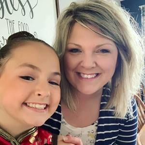 Meet your Posher, Lisa